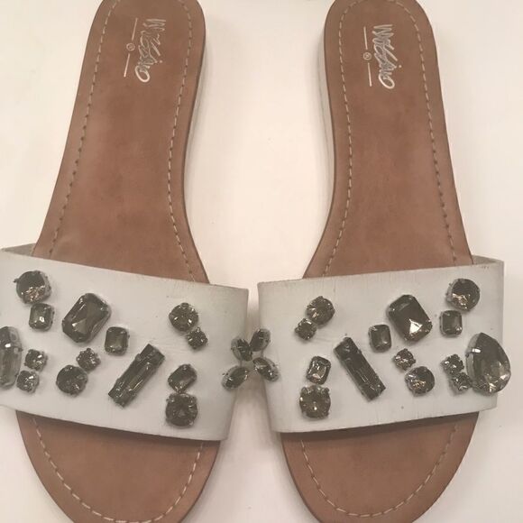 5/25 🍁 Mossimo White slip on 💎 sandals size 8.5 - Picture 7 of 8